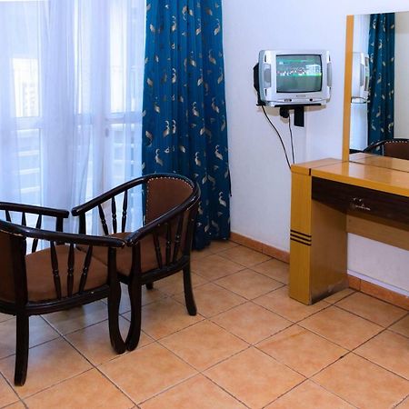 Aponye Hotel Kampala Bagian luar foto