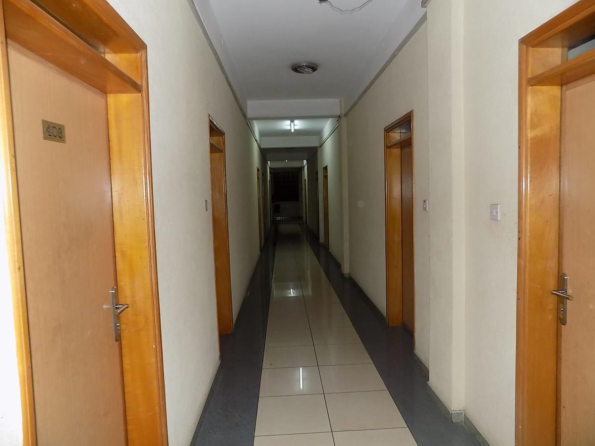 Aponye Hotel Kampala Bagian luar foto