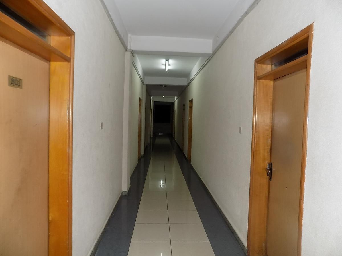Aponye Hotel Kampala Bagian luar foto