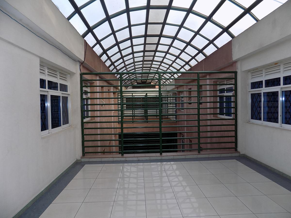 Aponye Hotel Kampala Bagian luar foto