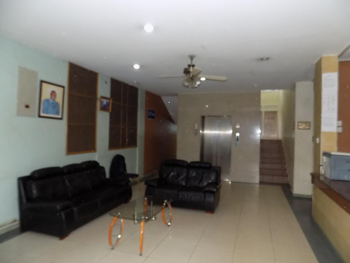 Aponye Hotel Kampala Bagian luar foto