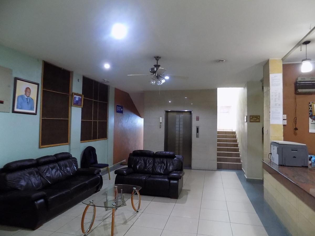 Aponye Hotel Kampala Bagian luar foto