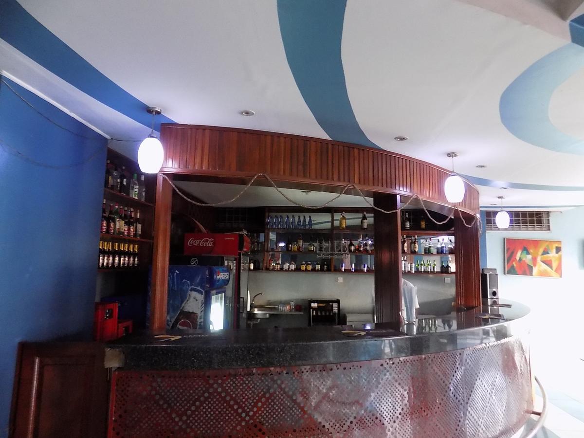 Aponye Hotel Kampala Bagian luar foto
