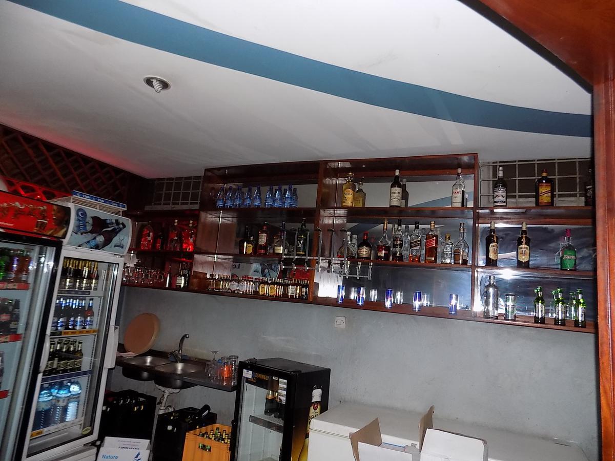Aponye Hotel Kampala Bagian luar foto
