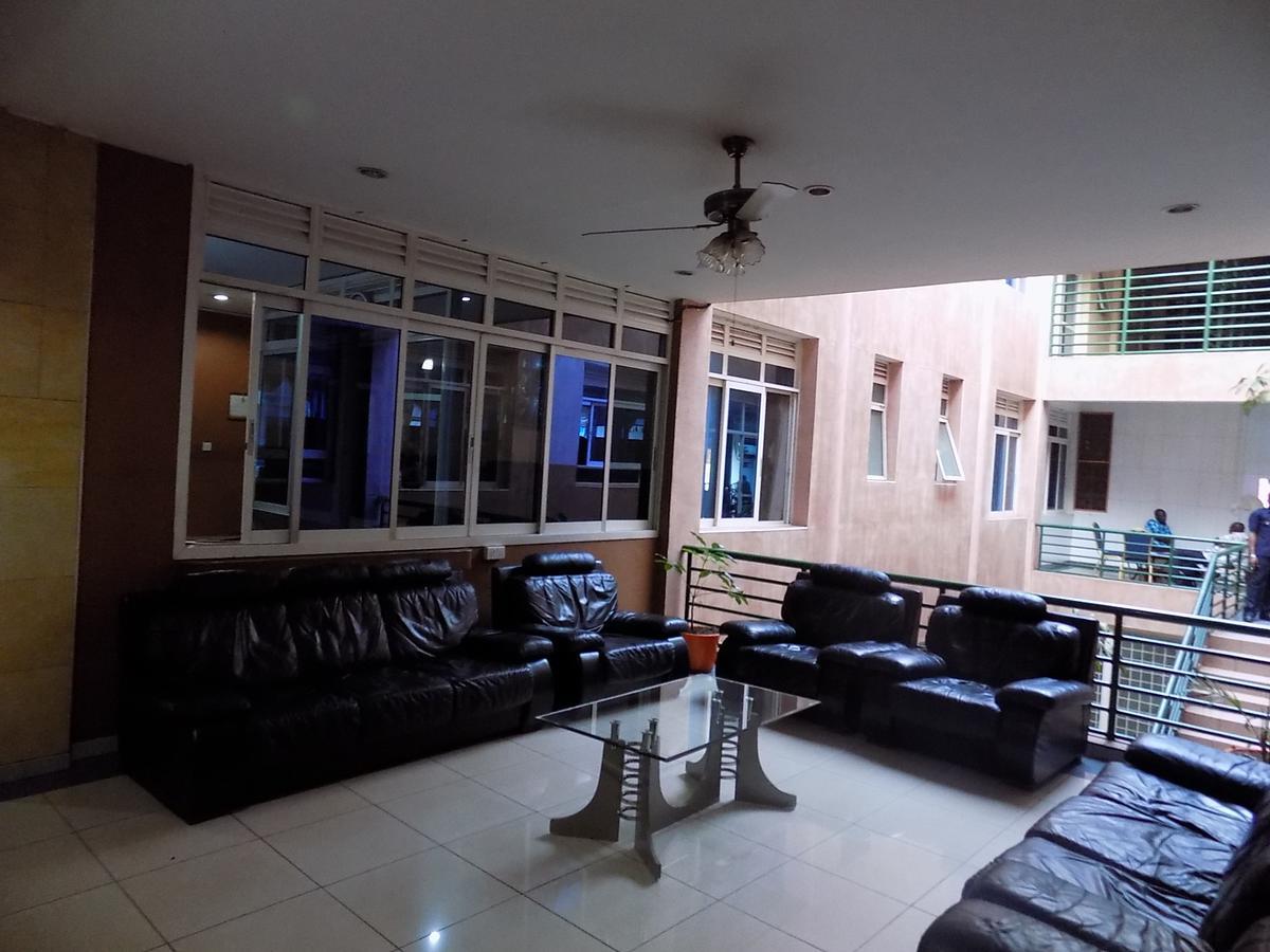 Aponye Hotel Kampala Bagian luar foto