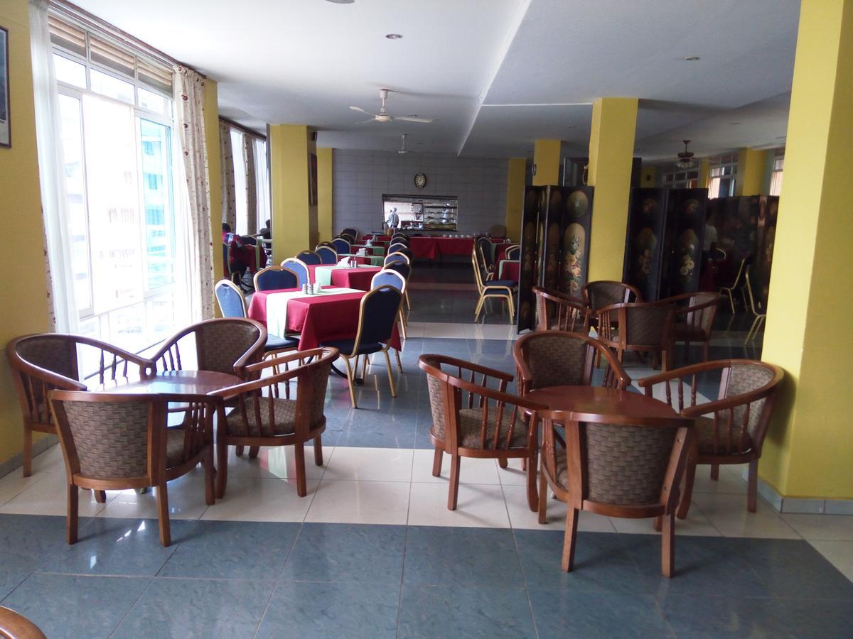 Aponye Hotel Kampala Bagian luar foto